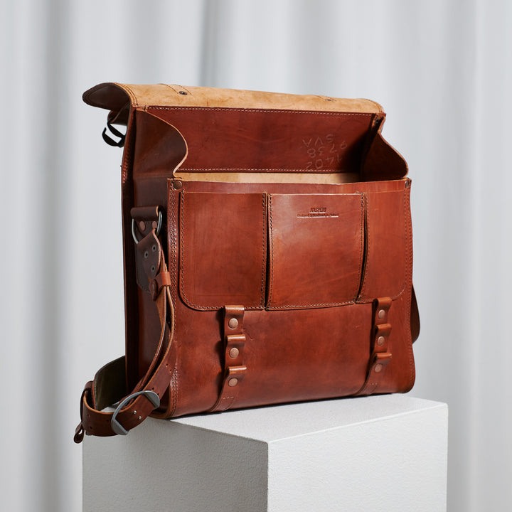 사전 주문 – Attaché – 브라운 가죽 사첼