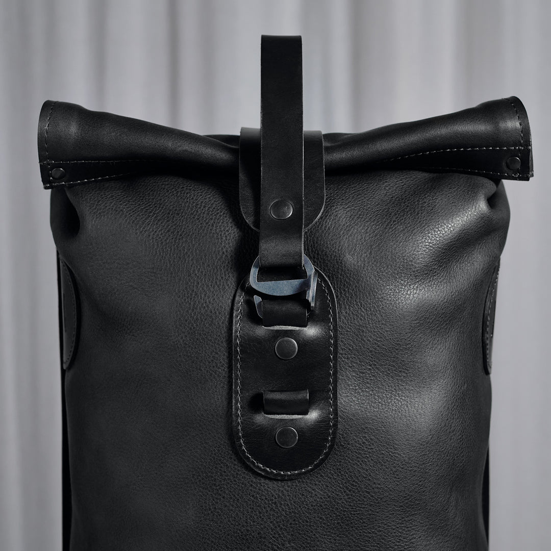 Black Small Fold Top – Leder Rucksack