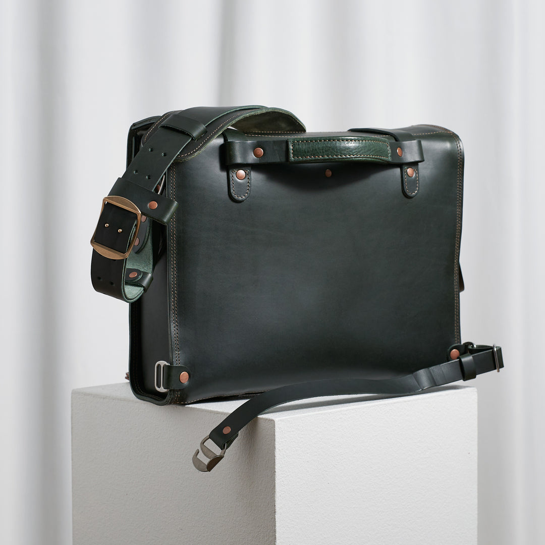 예약 주문 – Attaché – Firenze Collection Racing Green