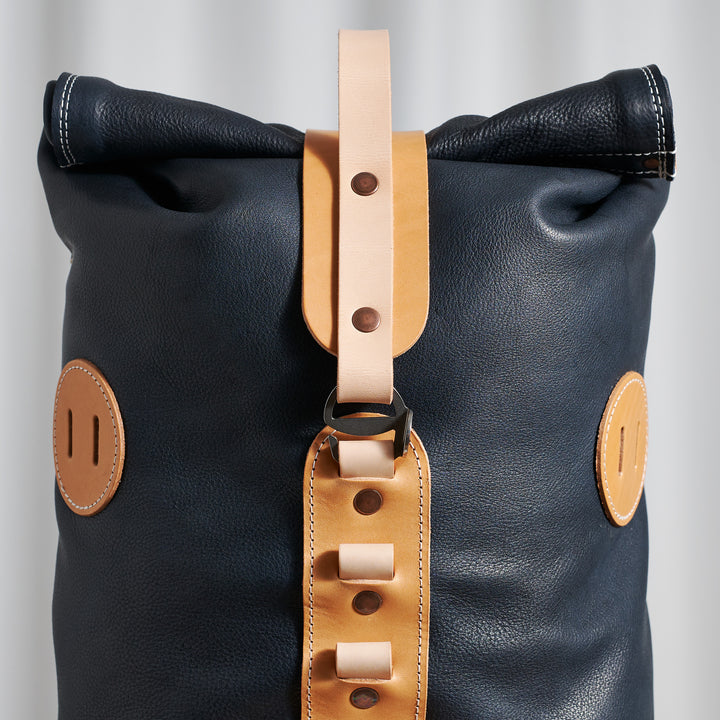Originals: Fold Top – Merensininen ja Luonnonvaalea 