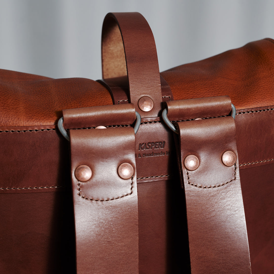Small Fold Top – Leather Backpack in Honey & Brown