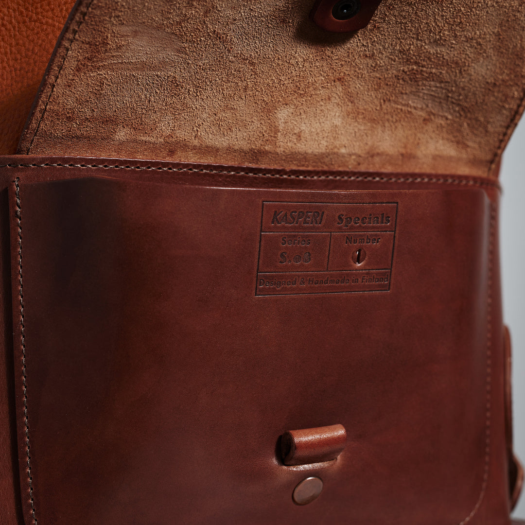 S.08 Fold Top – レザーバックパック Honey & Brown 