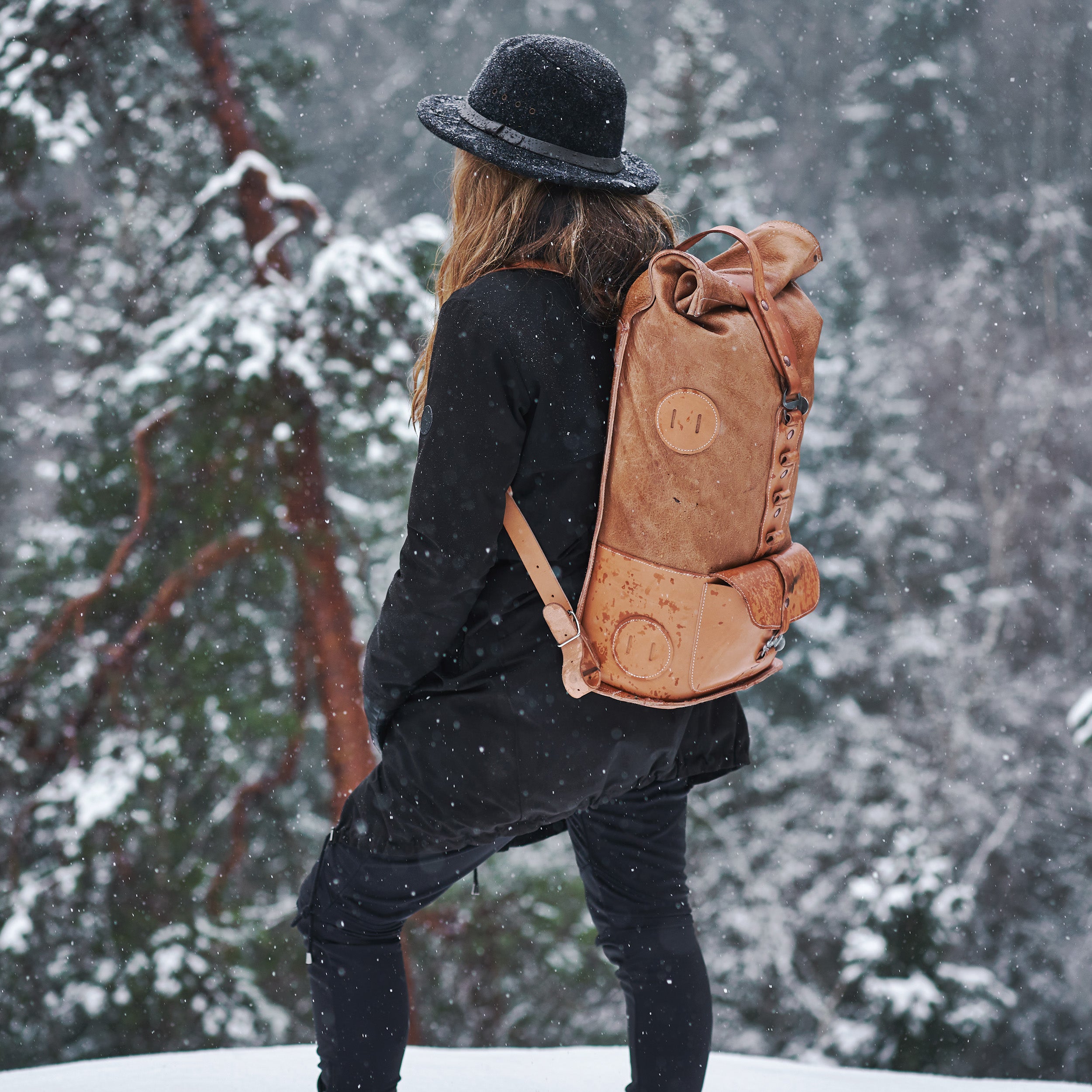 Specials S.04 Fold Top - A backpack for life in natural whitetail