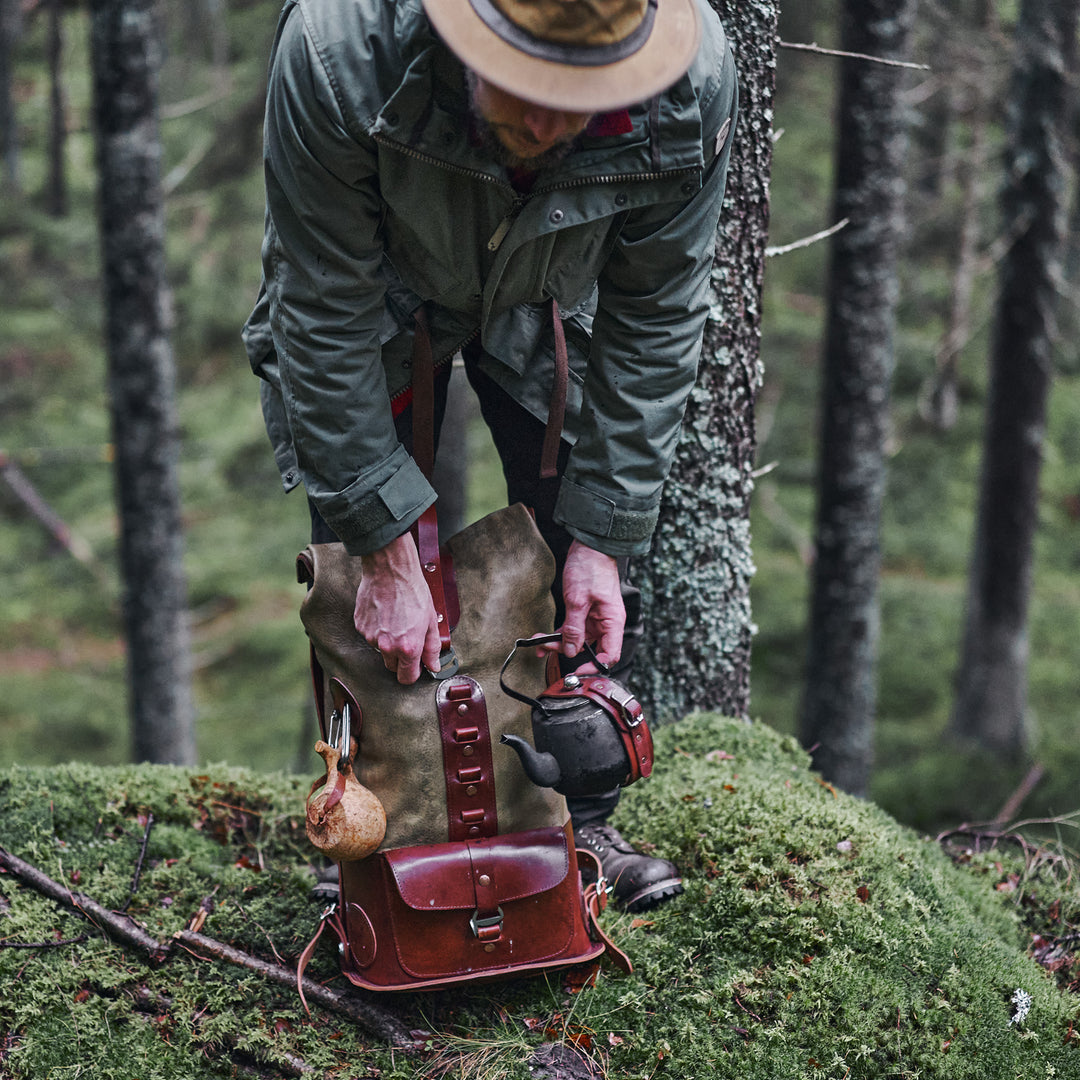 Specials S.03 - Metsänvihreä Valkohäntäpeura Fold Top -reppu 