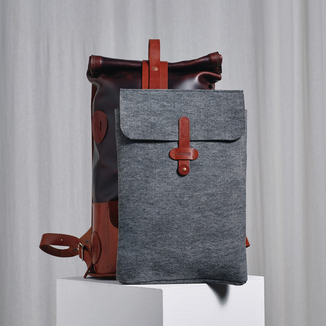 ORIGINALS: Fold Top – Brown Pull-up