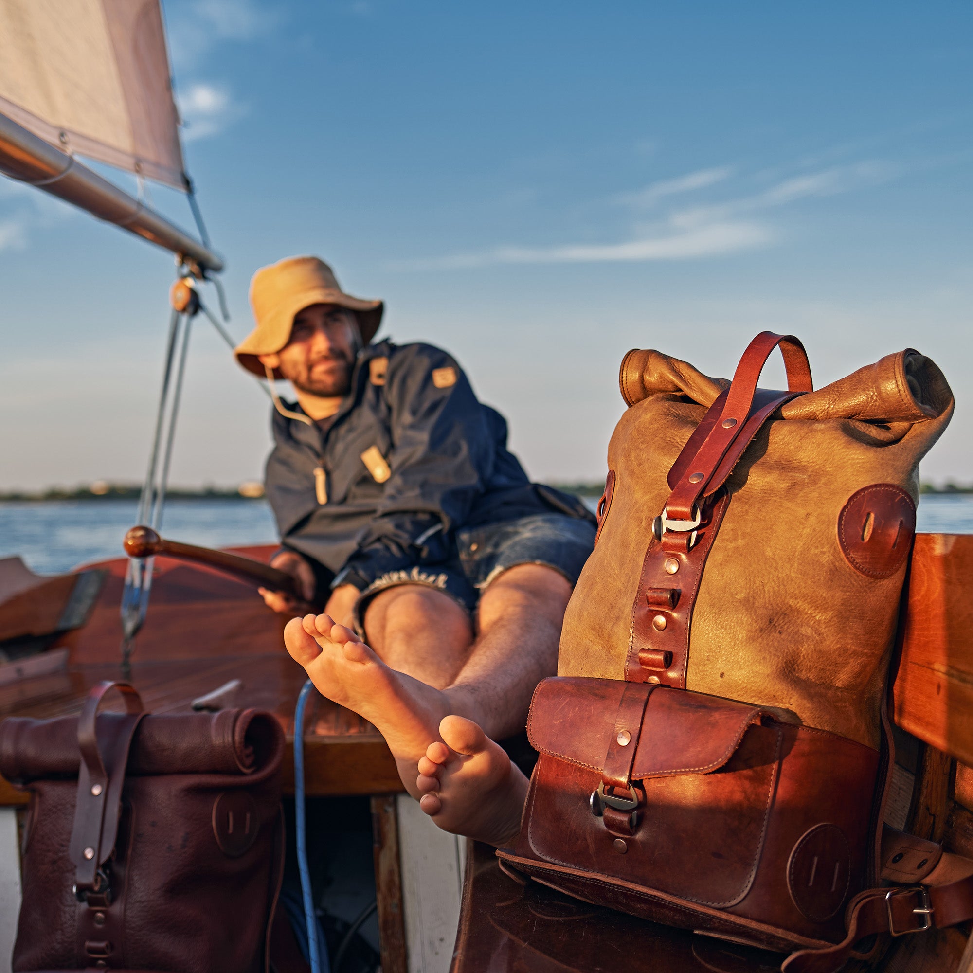 ブリザック Specials S.03 - Moss Green White Tail Fold Top Backpack – KASPERI