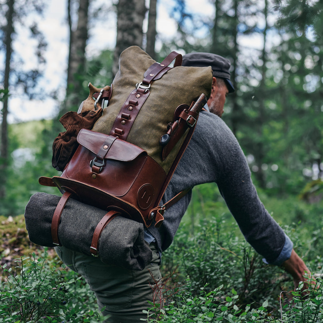 Specials S.03 - Metsänvihreä Valkohäntäpeura Fold Top -reppu 