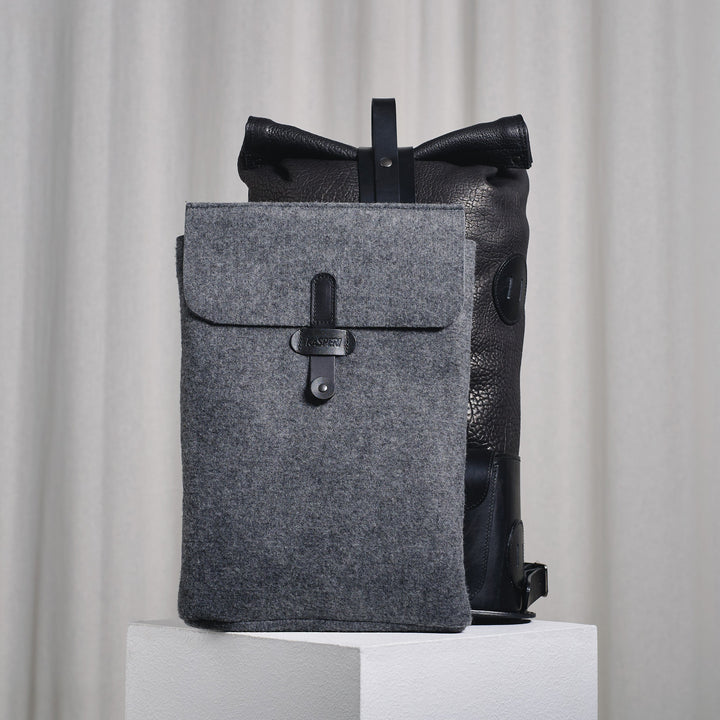 ORIGINALS: Fold Top – Black Yak No. 666