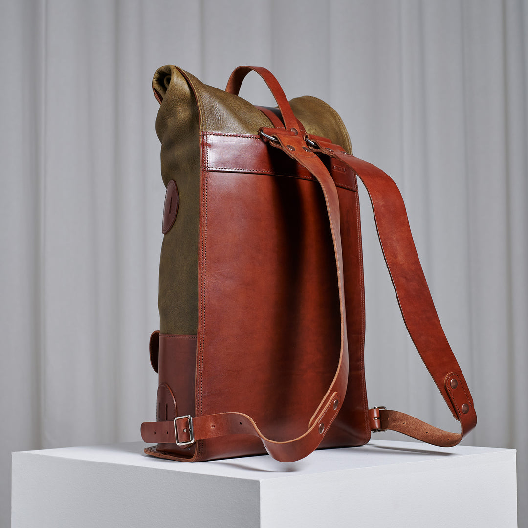 Specials S.03 - Metsänvihreä Valkohäntäpeura Fold Top -reppu 