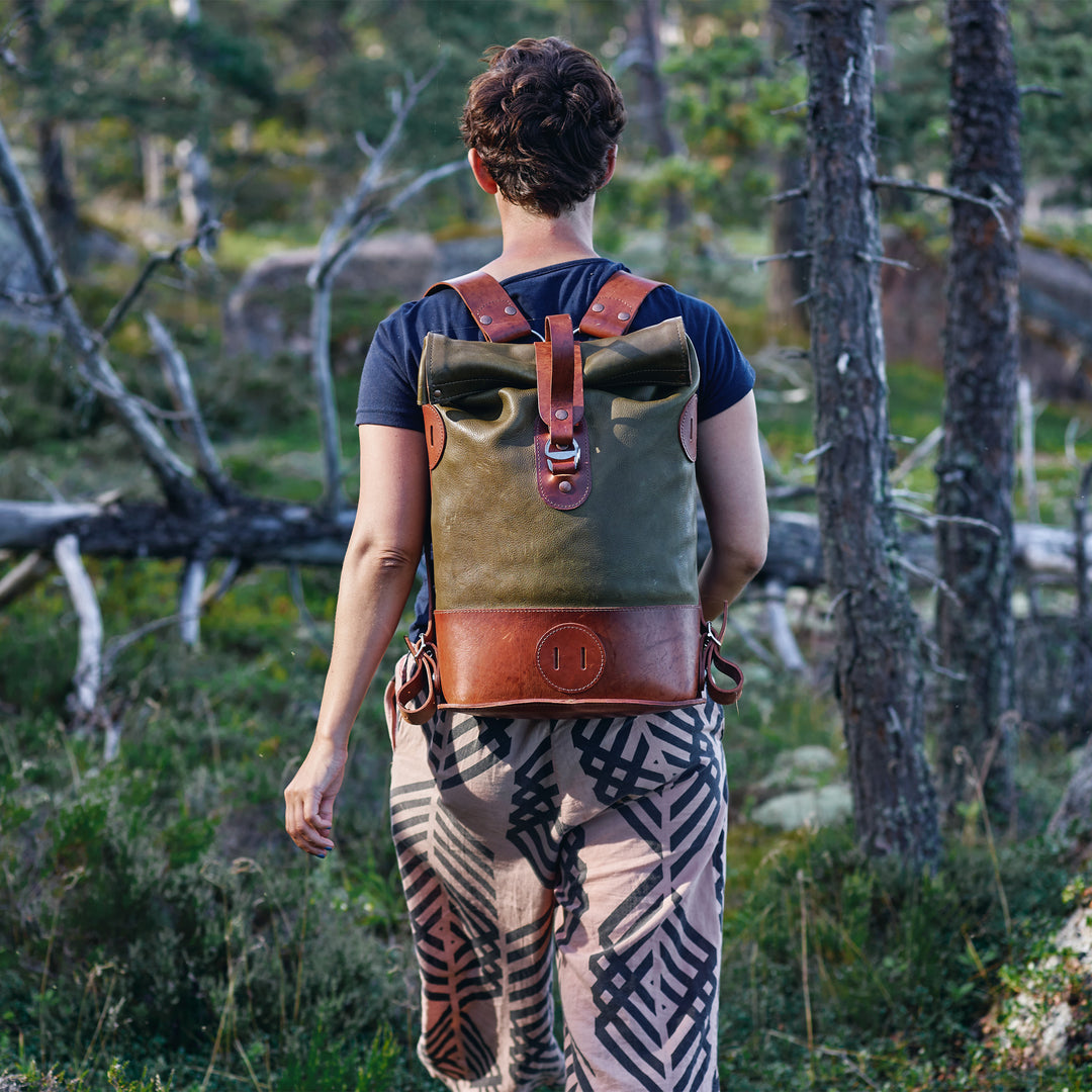 Pre-order – Small Fold Top – Leather Backpack in Olive & Brown