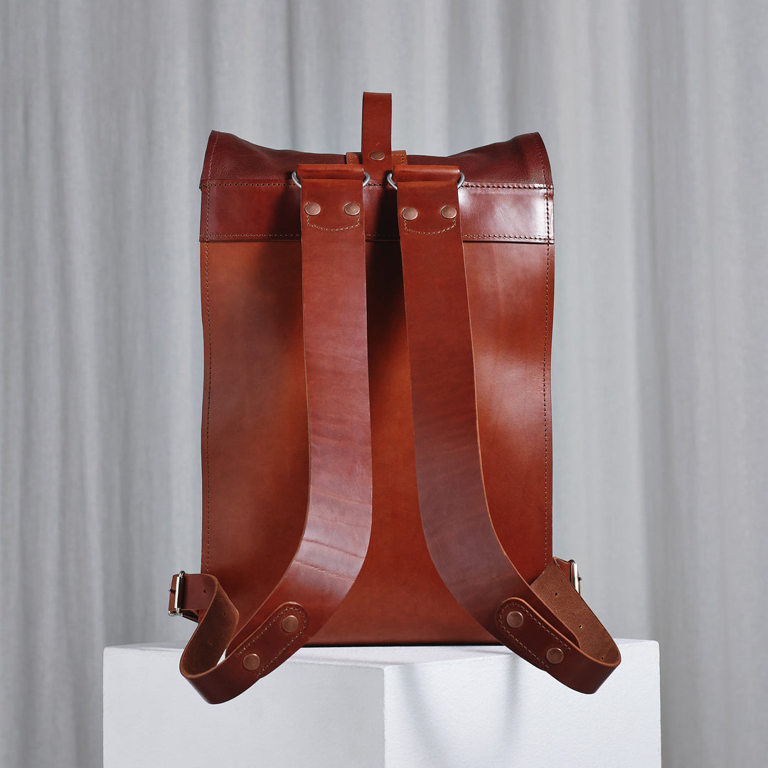 Brown Small Fold Top – レザーバックパック 