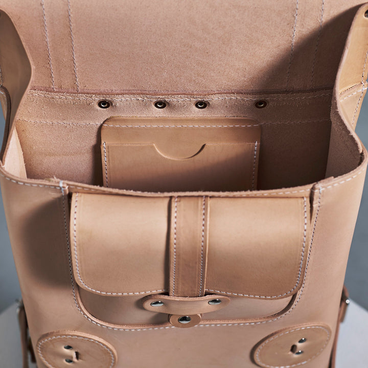 Specials S.02 Sac à dos, petit en Natural Couleur Tan