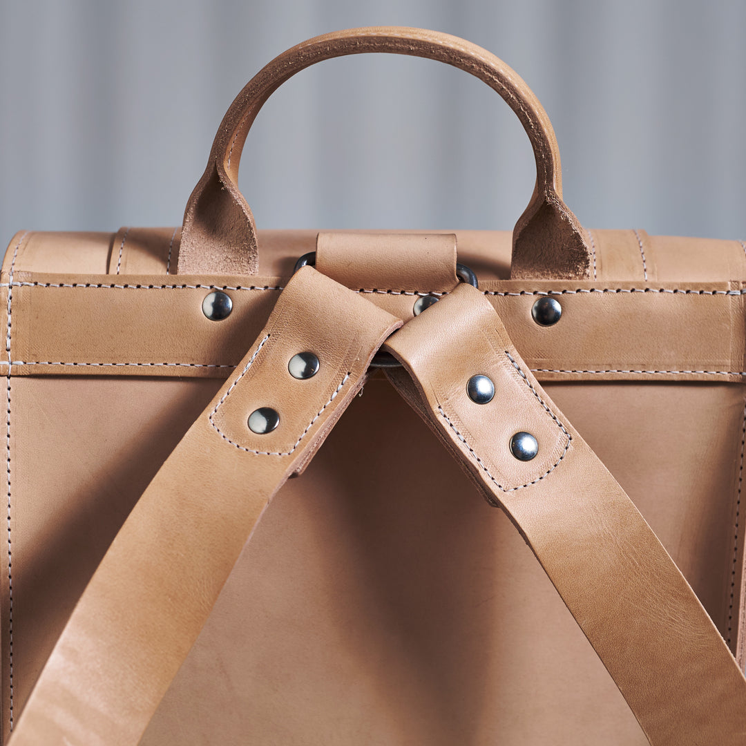 Specials S.02 Sac à dos, petit en Natural Couleur Tan